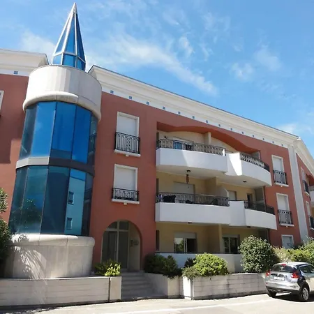 Lejlighed Modern With Terrace