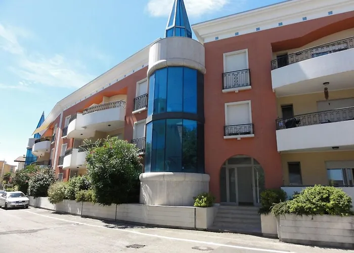 Modern With Terrace Bibione