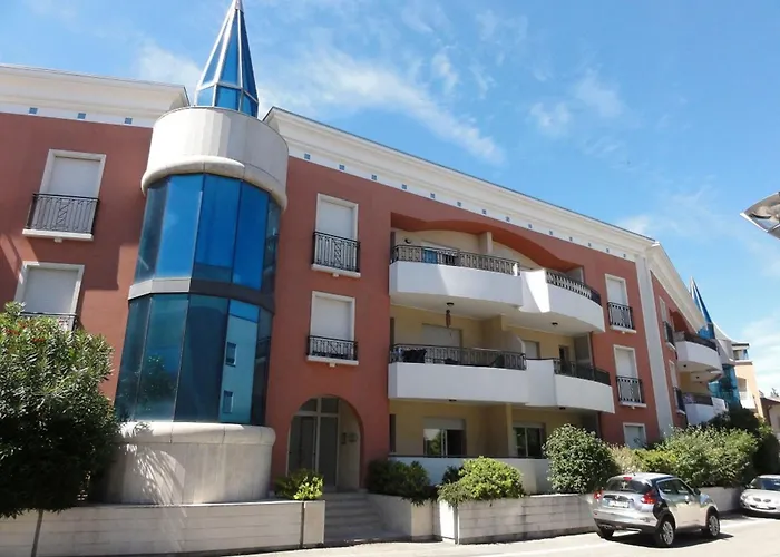 Διαμέρισμα Modern With Terrace